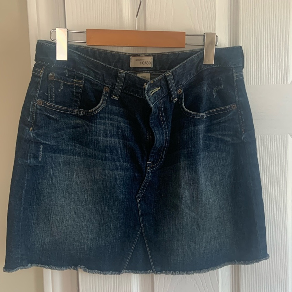 Gap denim skirt. Size 10.